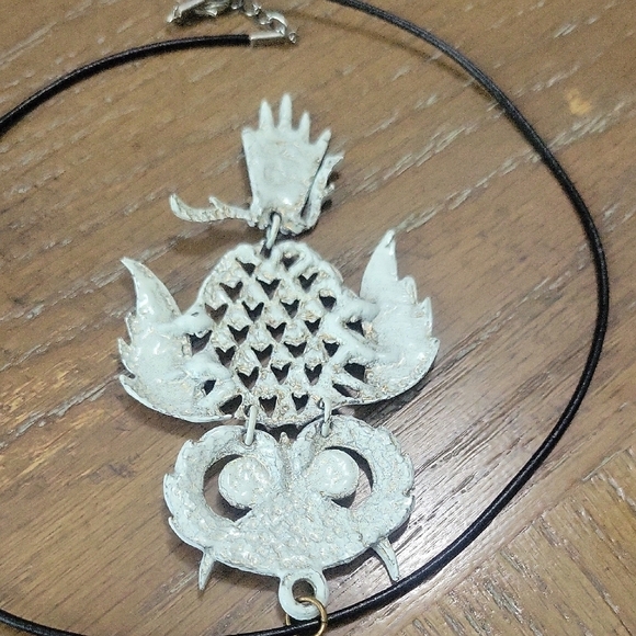 Chic White with gold tones Owl Necklace with Green Accent beads for eyes - Picture 3 of 3